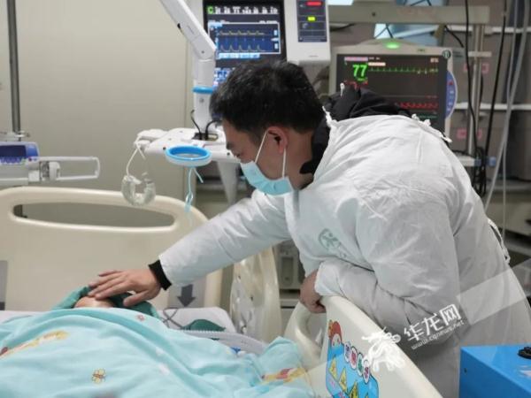 痛心！他走了，刚满8个月