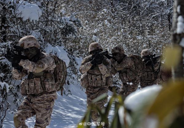 雪地突击！直击侦察兵高原作战考核现场
