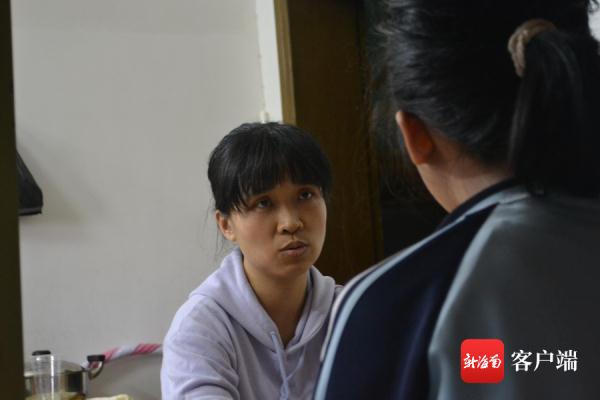 “妈妈别哭了,我还能听到鸟儿在叫......” “妈妈别哭了,我还能听到鸟儿在叫......”