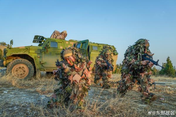 侦察分队强化训练 淬炼胜战刀锋