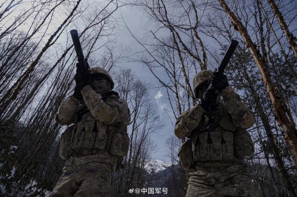 雪地突击！直击侦察兵高原作战考核现场