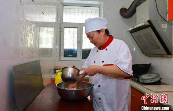 石河子凉皮，凭什么脱颖而出？