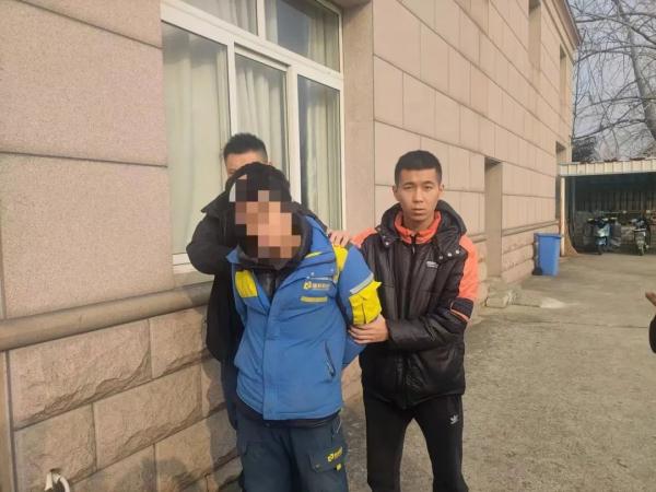 “我们家仓库里的茅台酒少了30多箱…..."警方出动！