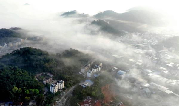 回南天退退退!新一股冷空气来了,后续南宁的天气→ 回南天退退退!新一股冷空气来了,后续南宁的天气→