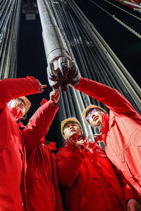 突破10000米！亚洲第一垂深井来了