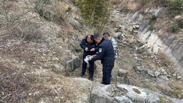 巧了~两人密码完全一样，彝良一男子“顺利”转走9200元！