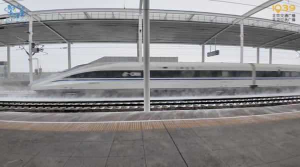 “真好，妈妈每天都能回家陪我！”