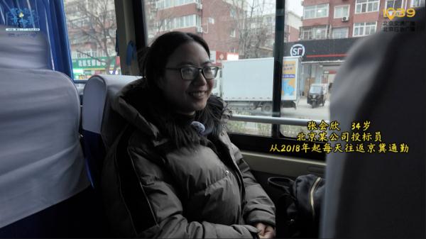 “真好，妈妈每天都能回家陪我！”