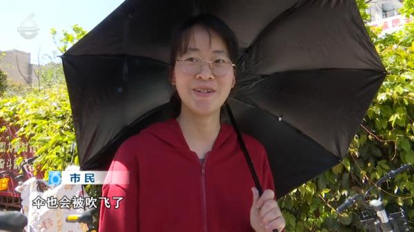 后怕!高速上,风筝线切开小货车后视镜,驾驶室里的他…… 后怕!高速上,风筝线切开小货车后视镜,驾驶室里的他……