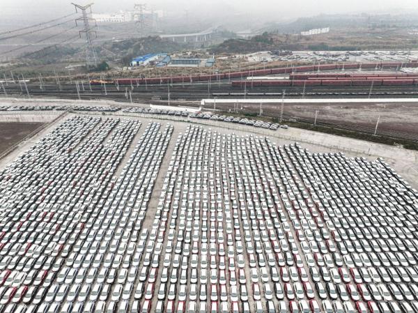 重庆中欧班列2023年整车出口突破11万台 重庆中欧班列2023年整车出口突破11万台