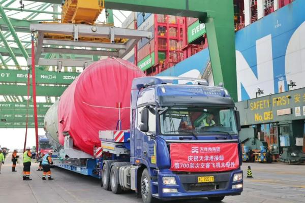 700架次!零缺陷!“空客”大块头,他们这样来装卸…… 700架次!零缺陷!“空客”大块头,他们这样来装卸……