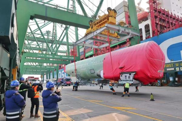 700架次!零缺陷!“空客”大块头,他们这样来装卸…… 700架次!零缺陷!“空客”大块头,他们这样来装卸……