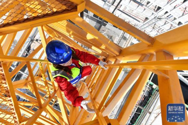 塔吊女班长的“云端”人生