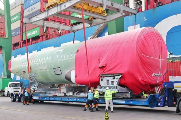 700架次!零缺陷!“空客”大块头,他们这样来装卸…… 700架次!零缺陷!“空客”大块头,他们这样来装卸……