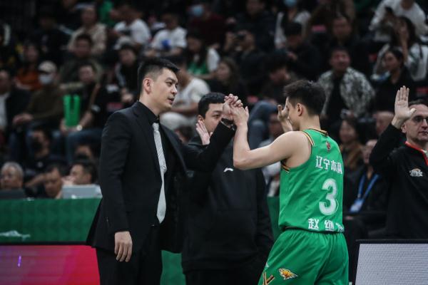 CBA综合：辽宁赢“东北德比” 江苏绝杀广州