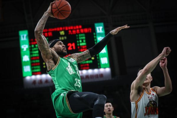 CBA综合：辽宁赢“东北德比” 江苏绝杀广州