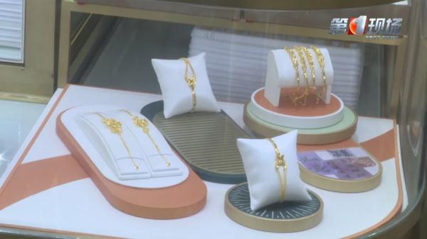 涨涨涨,创历史新高!年轻人成消费主力 涨涨涨,创历史新高!年轻人成消费主力