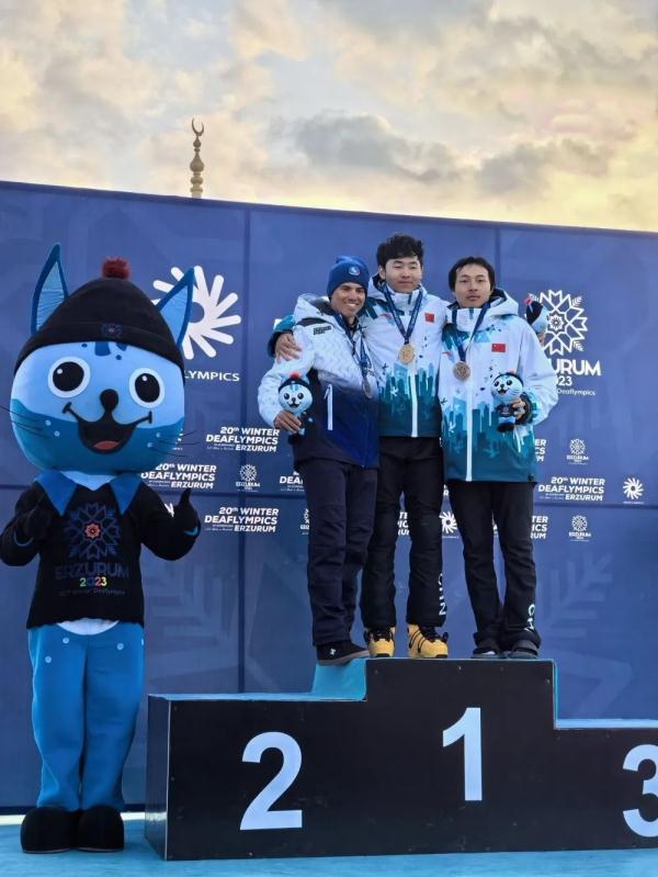 中国队，金牌！“零的突破”！