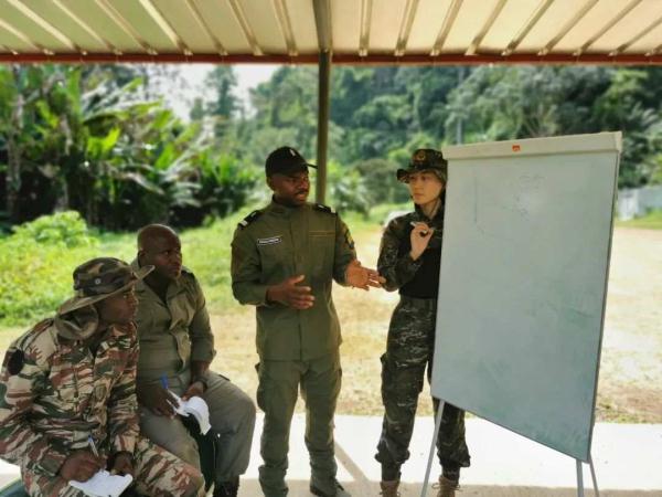 曾被三军仪仗队、海军陆战队选中的她，成了神枪手