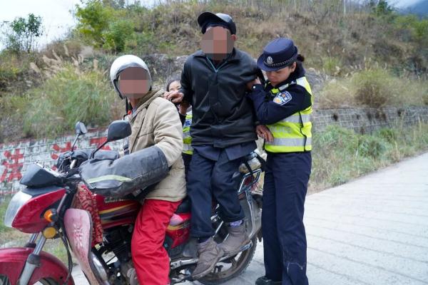 警中“铁娘子” 让“枫”警铿锵绽放