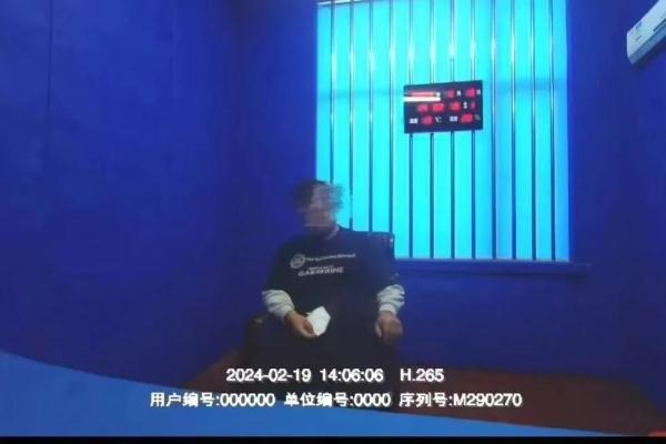 胆太大!锦州男子无证驾驶出租车,之前已经被抓过3次了…… 胆太大!锦州男子无证驾驶出租车,之前已经被抓过3次了……