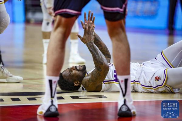 CBA常规赛 | 广东华南虎胜北京控股