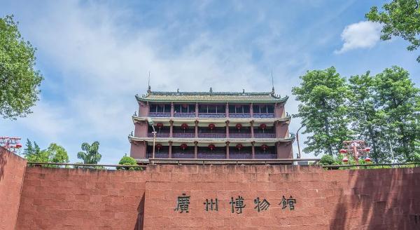 回南天展柜玻璃起雾？广东省博物馆回应→