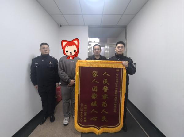 离家出走14天的哈尔滨男孩儿找到了! 离家出走14天的哈尔滨男孩儿找到了!