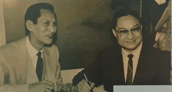 “有中国人的地方，就有金庸的读者”