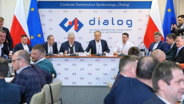 波兰政府承诺解决该国农产品过剩问题