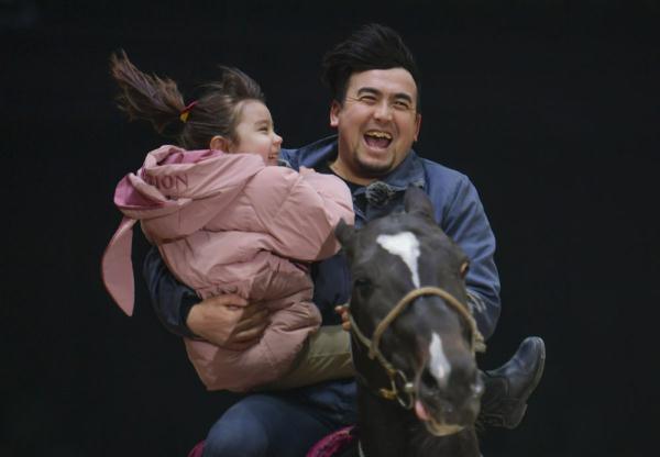 汗血马背上的萌宝骑手 汗血马背上的萌宝骑手