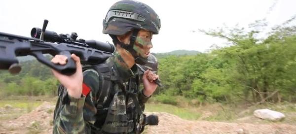 曾被三军仪仗队、海军陆战队选中的她,如今成了“神枪手”! 曾被三军仪仗队、海军陆战队选中的她,如今成了“神枪手”!