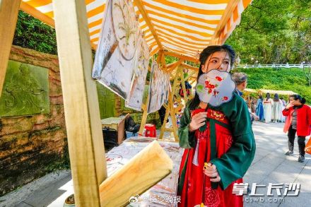 长沙望月公园开启早樱盛宴