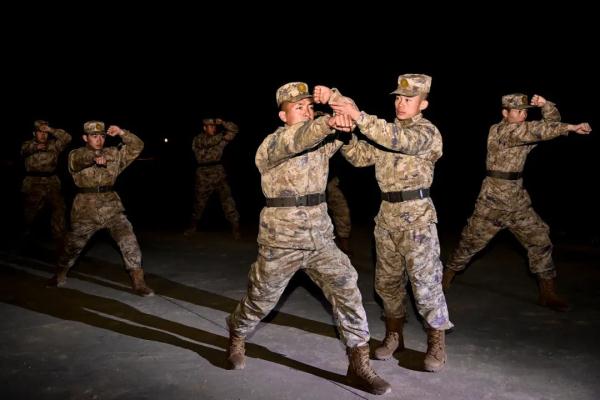 集合,夜战! 集合,夜战!