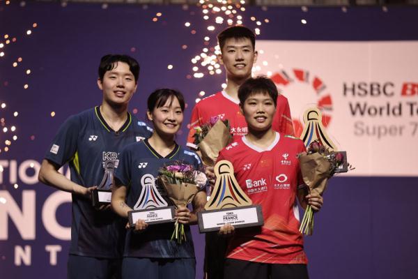 冯彦哲/黄东萍夺得法国羽毛球公开赛混双冠军 冯彦哲/黄东萍夺得法国羽毛球公开赛混双冠军