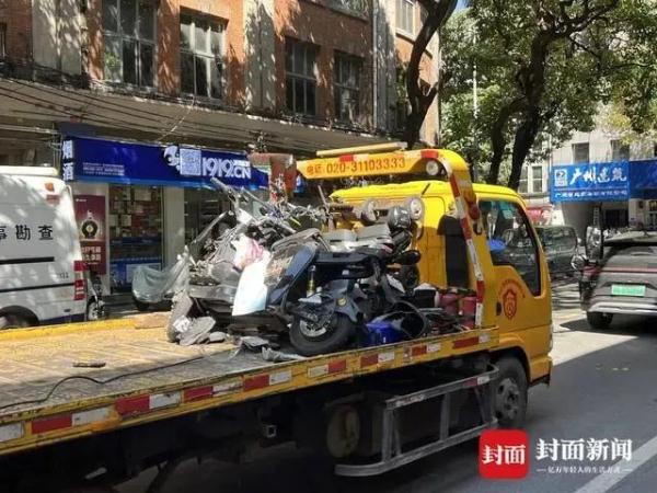 连撞多人致11人受伤！目击者：司机叼着烟下车……警方通报→