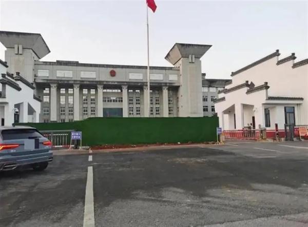 消息传来!他们已离婚!女方净身出户…… 消息传来!他们已离婚!女方净身出户……