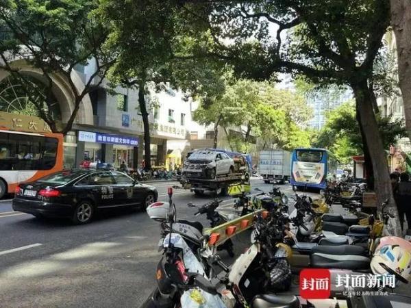 连撞多人致11人受伤！目击者：司机叼着烟下车……警方通报→