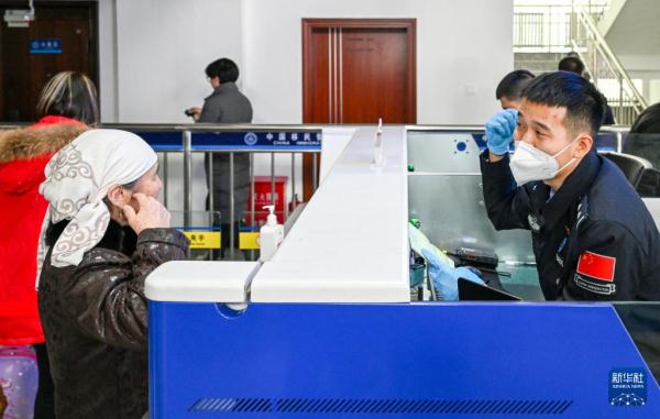 边检保障助力吉木乃口岸高效通关 边检保障助力吉木乃口岸高效通关