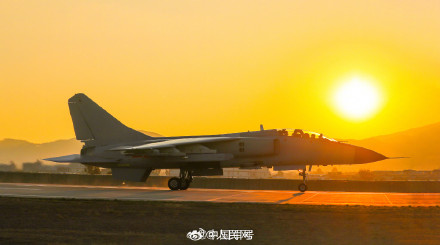 收藏!空军战鹰与朝霞共舞壁纸 收藏!空军战鹰与朝霞共舞壁纸