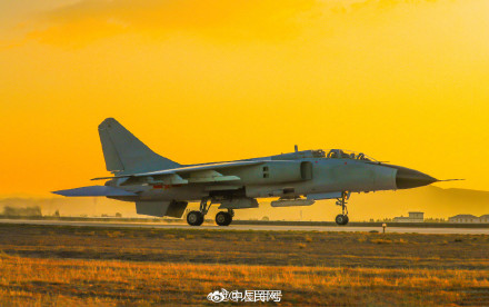 收藏!空军战鹰与朝霞共舞壁纸 收藏!空军战鹰与朝霞共舞壁纸