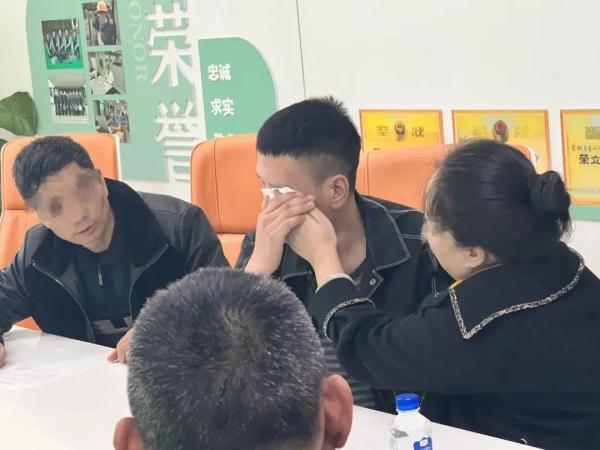 25年了，他们终于在杭州团聚