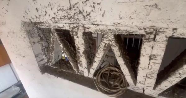 超过十年!楼道厨房成“钉子户”,烧饭重要还是安全重要? 超过十年!楼道厨房成“钉子户”,烧饭重要还是安全重要?