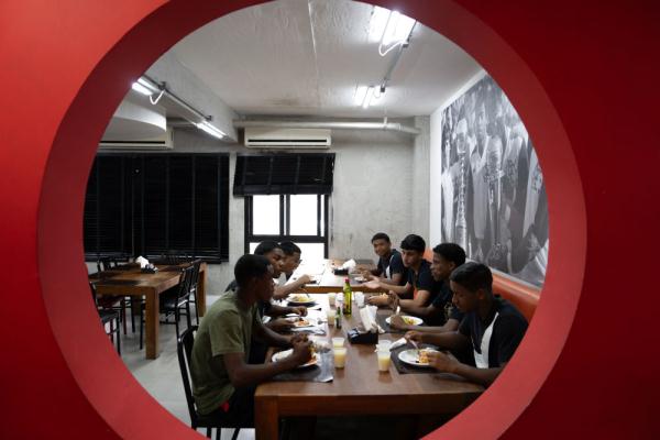 四分之一巴西人支持的足球队,如何搞青训? 四分之一巴西人支持的足球队,如何搞青训?