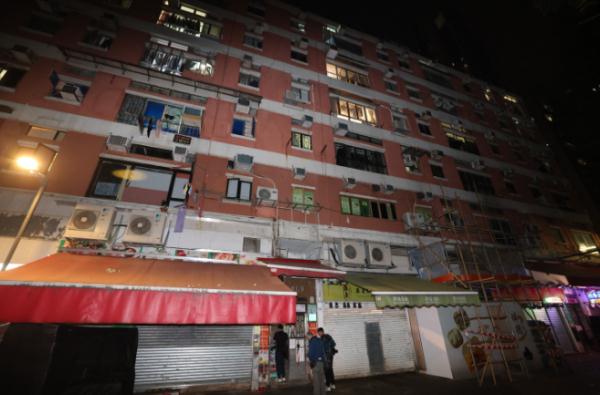 香港突发！“2具尸体浸泡在玻璃罐内”