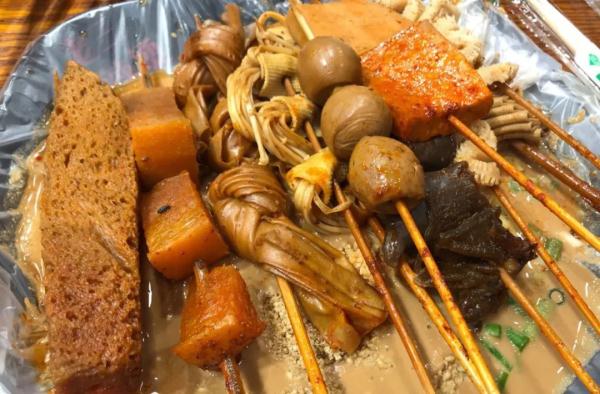 一年400次胡吃海塞，29岁男生查出胃癌！很多胃癌都是吃出来的