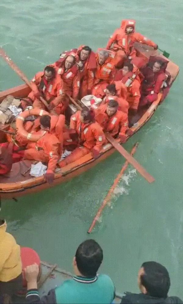 “船老大”沈华忠的“本能” “船老大”沈华忠的“本能”