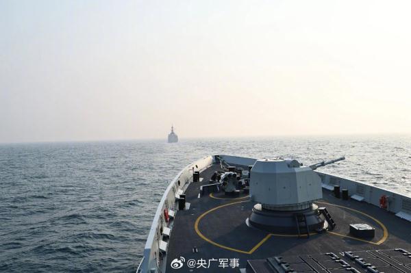 海军舰艇编队对岸应用射击训练