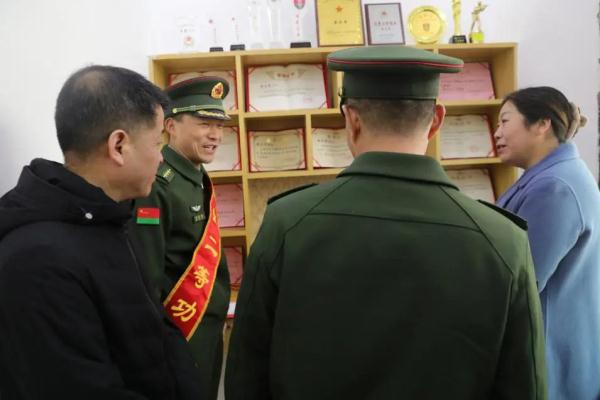 喜报又双叒来了！这夫妻二人，立功×6