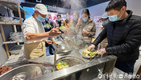 杀疯了！济南6天开了4家，天天爆满，网友：泼天的富贵轮到了甘肃